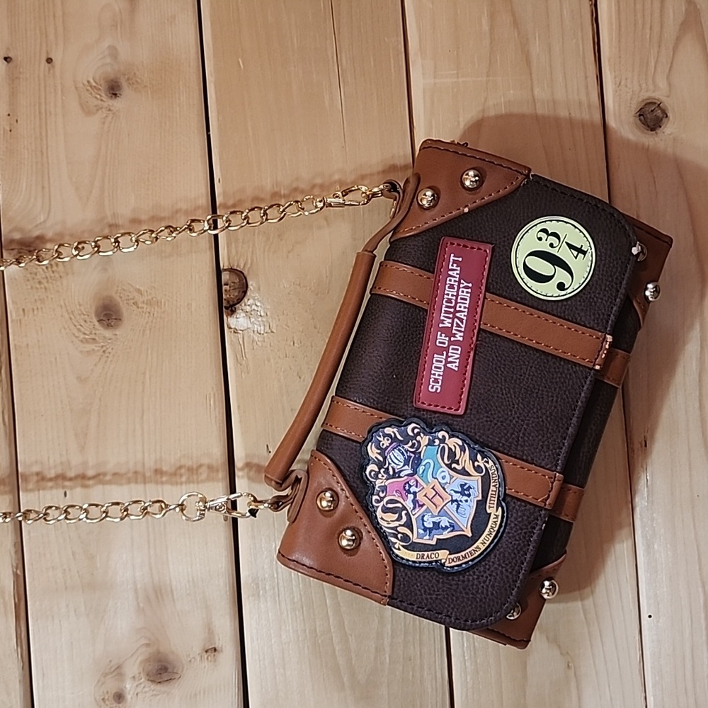 Harry Potter crossbody wallet bag NWOT